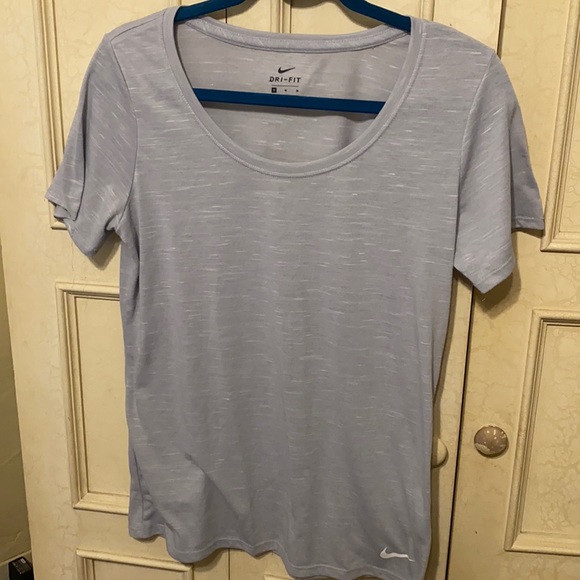 Nike running shirt - Picture 1 of 3